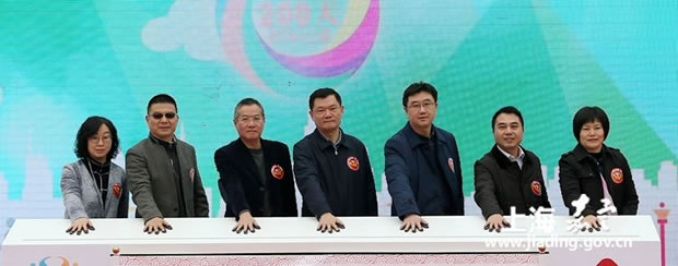 �Ϻ������y�T�S���F(tu��n)���ӡ��ۡ����� �С���ů�����½M��־Ը�߷���(w��)���(d��ng)���D1��