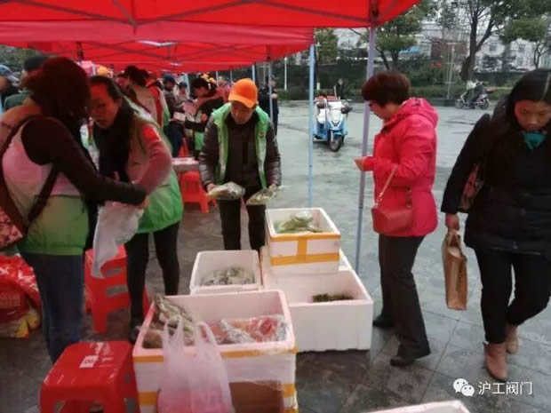 �Ϻ������y�T�S���F(tu��n)���ӡ��ۡ����� �С���ů�����½M��־Ը�߷���(w��)���(d��ng)���D4��