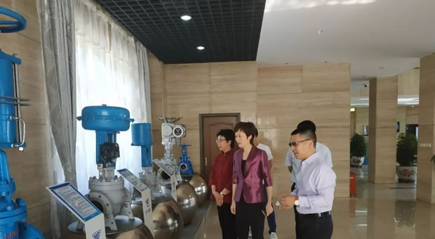 �Ϻ��мζ��^(q��)ί��ί�����^(q��)�L(zh��ng)���������^��˾չʾ�d