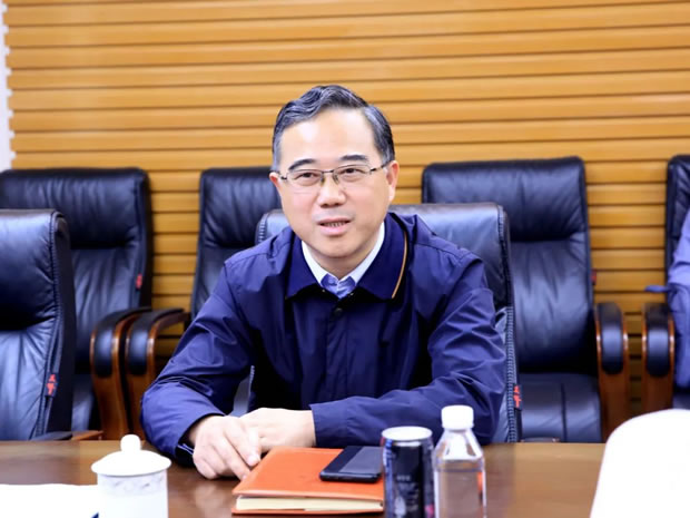 嘉定區(qū)委常委、組織部部長姚衛(wèi)華蒞臨上海滬工閥門廠(集團)有限公司開展走訪調(diào)研工作(圖3)