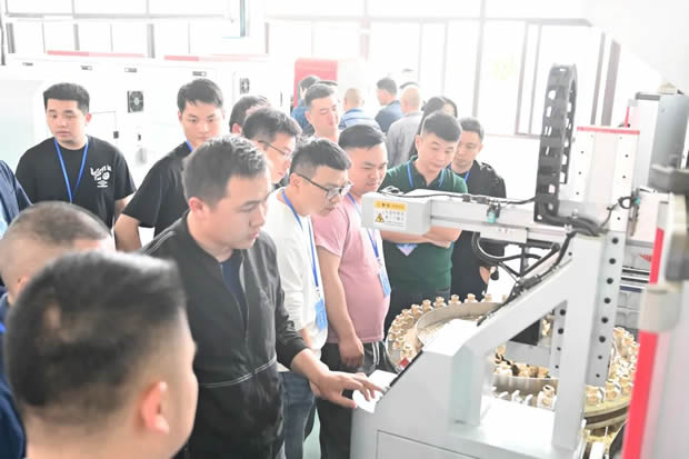 上海滬工閥門廠(集團(tuán))有限公司玉環(huán)分公司工廠現(xiàn)場(chǎng)(圖4)